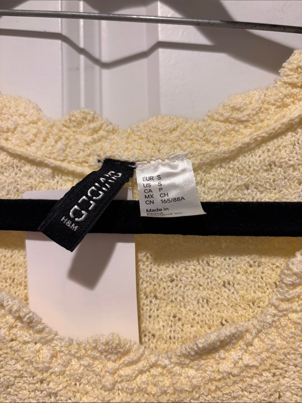 H&M Pale Yellow Crocheted Ruffle-Hem Tank - Picture 2 of 3